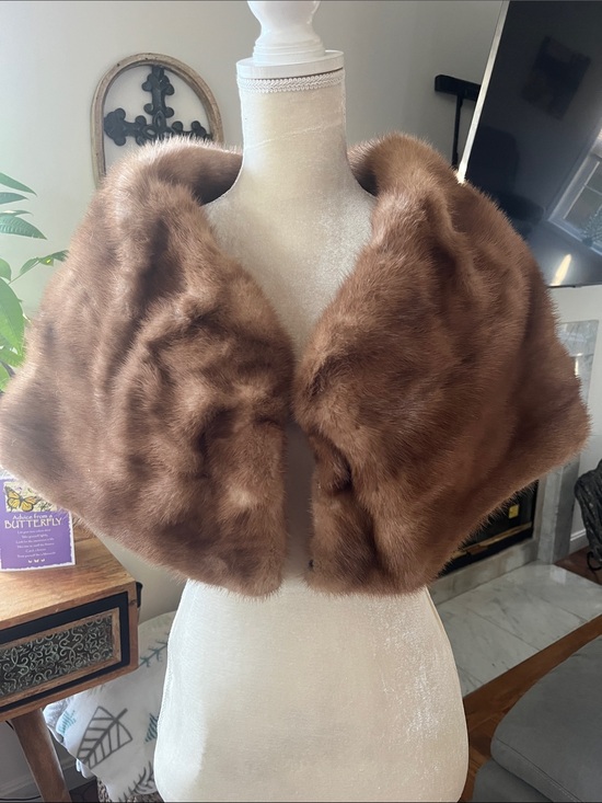 Accessories - Luxurious Brown Mink Fur Shawl Wrap - Women's Evening Accessory
